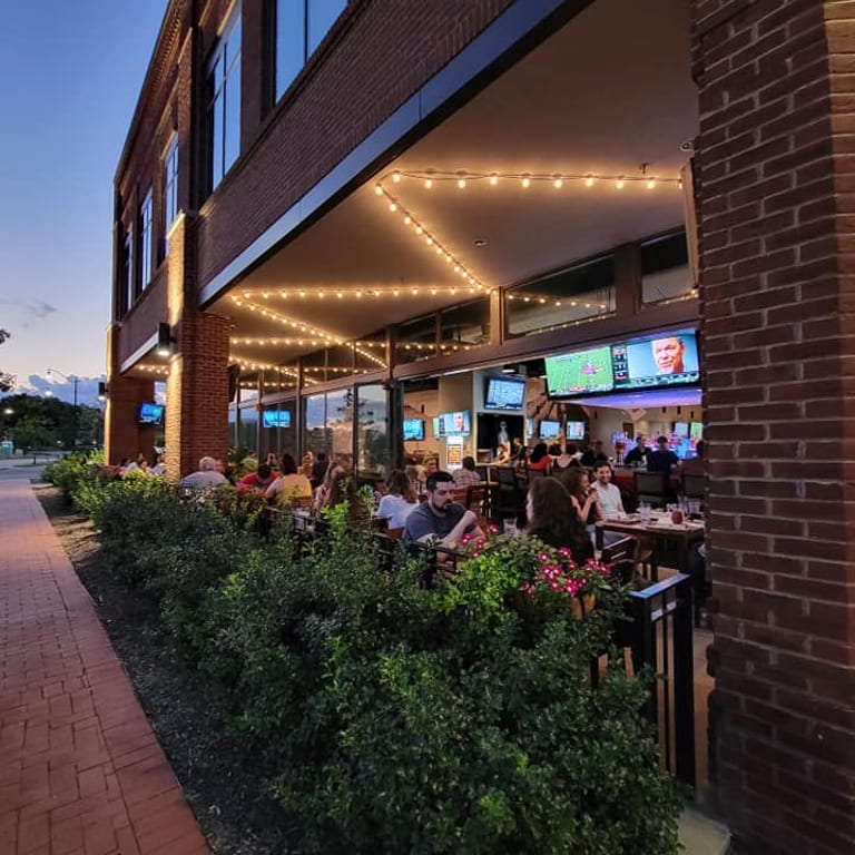 Fantastic Outdoor Dinning!