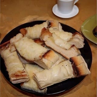 Half Garlic Bread with Cheese