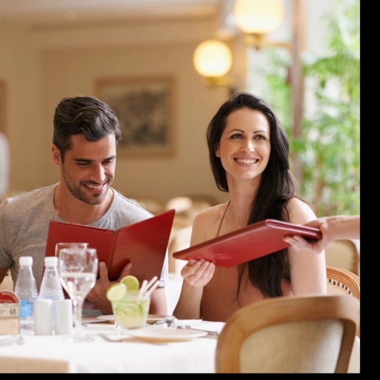 Vibrant Nigerian Dining Experience