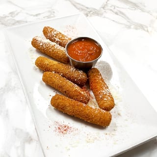 Mozzarella Sticks (6)