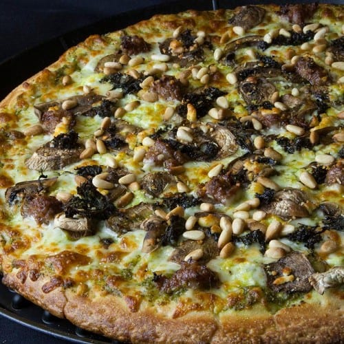 Pfeifferhorn Pizza 12" - 6 Slices.