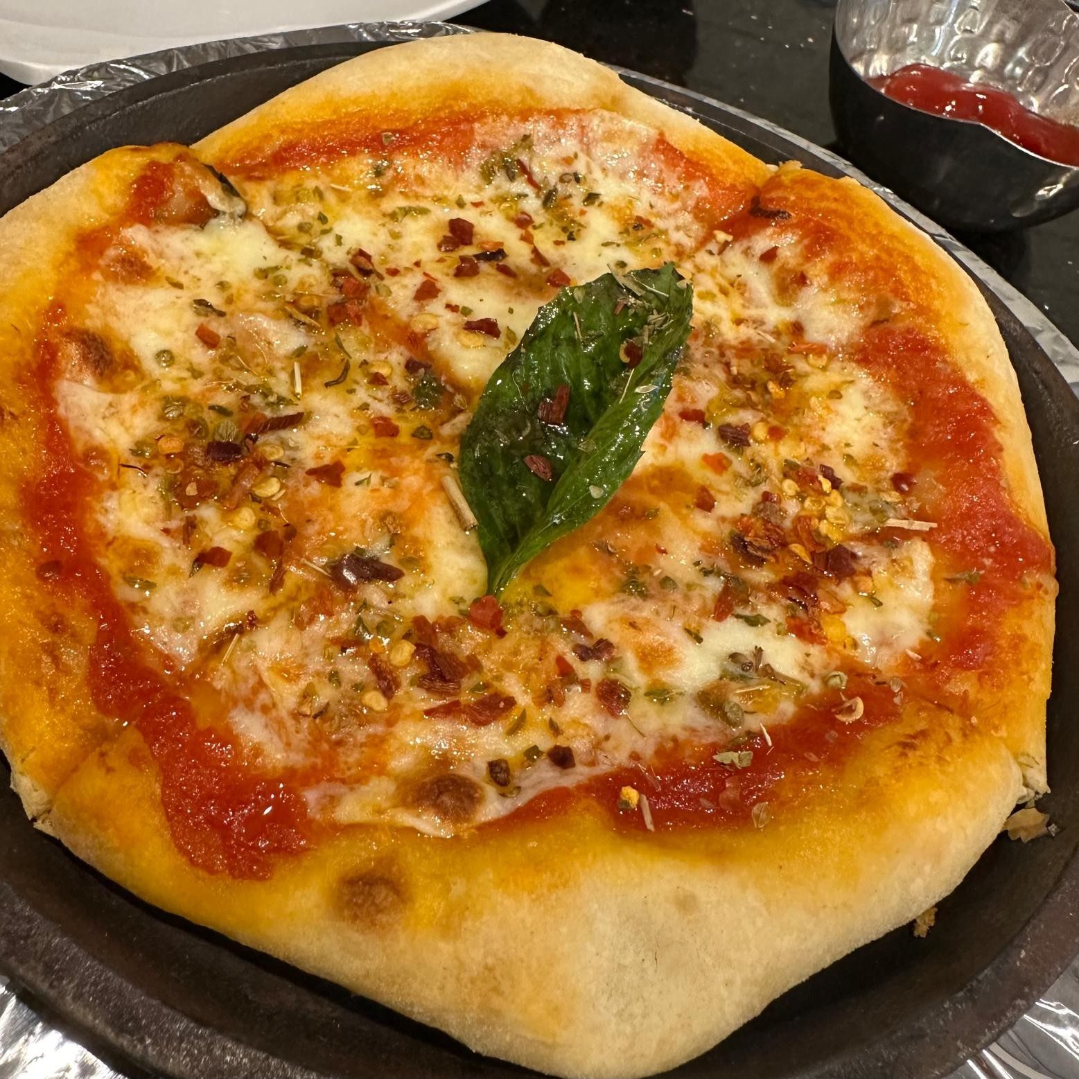 Margherita Pizza.