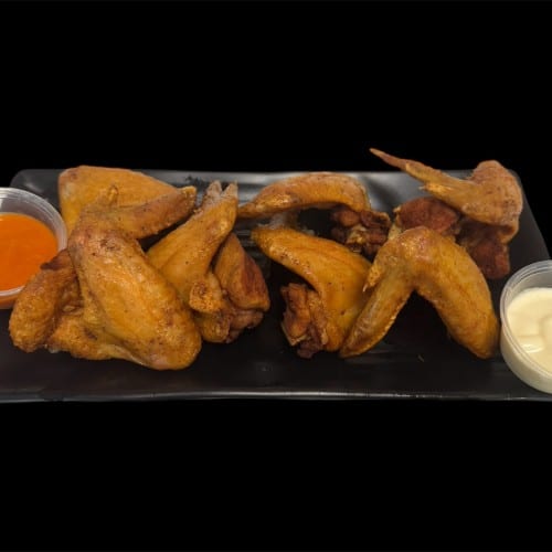 Wings 4 Pieces (Hot, Mild, Spicy Wing Sauce, Garlic Spicy, bbq) Fried.