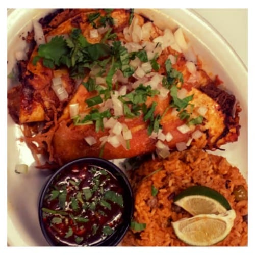 Lunch Special 2 Tacos and 1 Side.