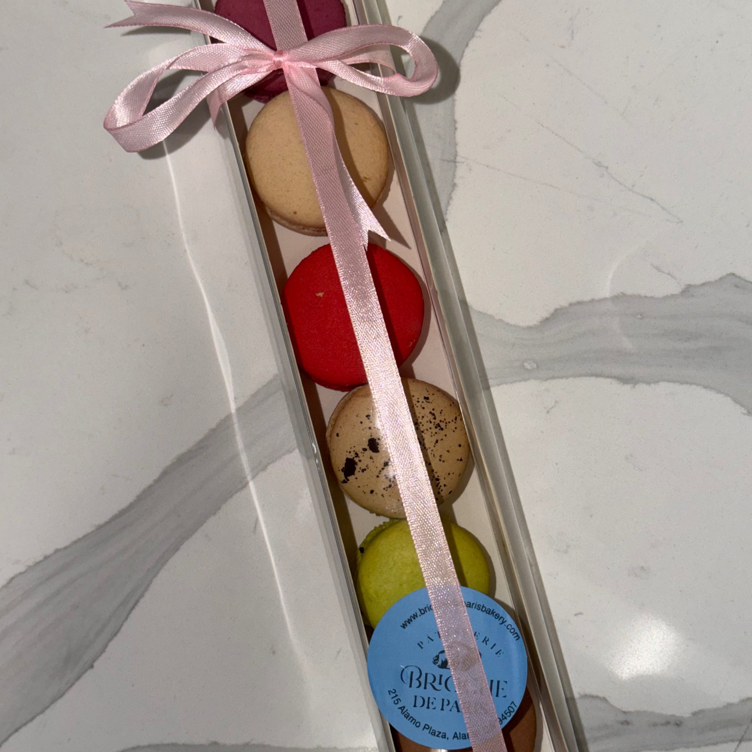 6 Pack Macaroons.