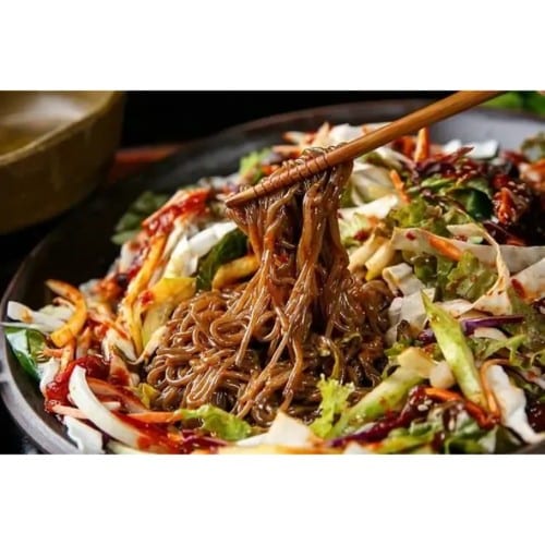 Makguksu 쟁반 막국수.