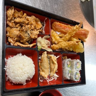 Pad Thai, Shrimp and Vegetable Tempura