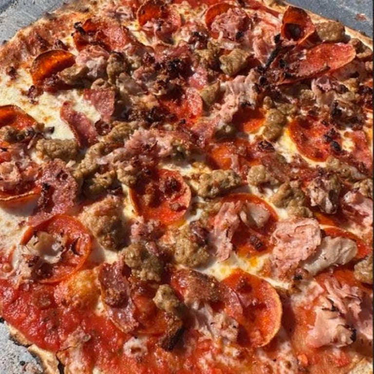 Authentic Italian Flavors: Pizza, Pasta, and More