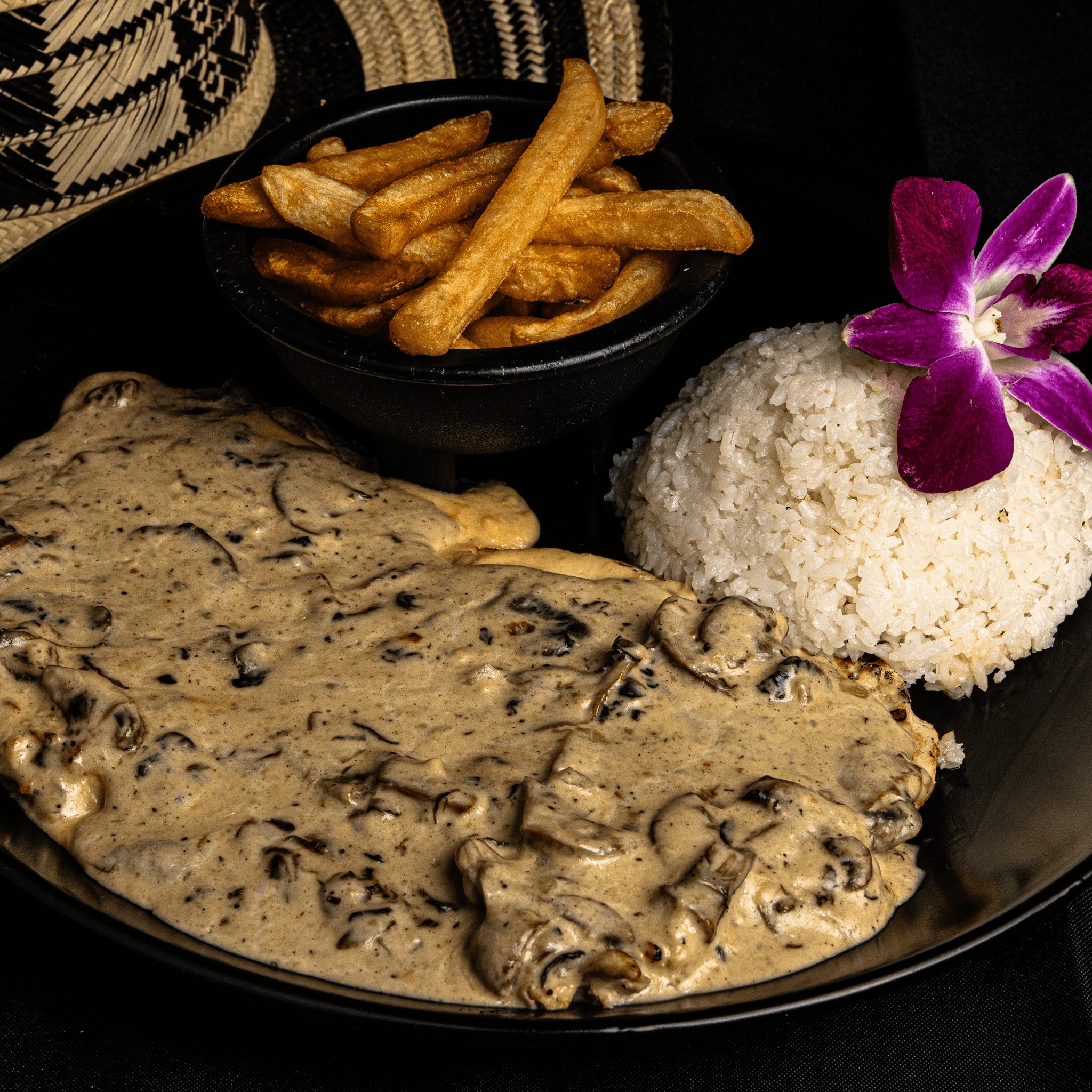 Pechuga en Salsa de Champiñones.