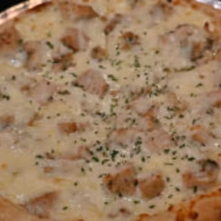 Chicken Alfredo Pizza