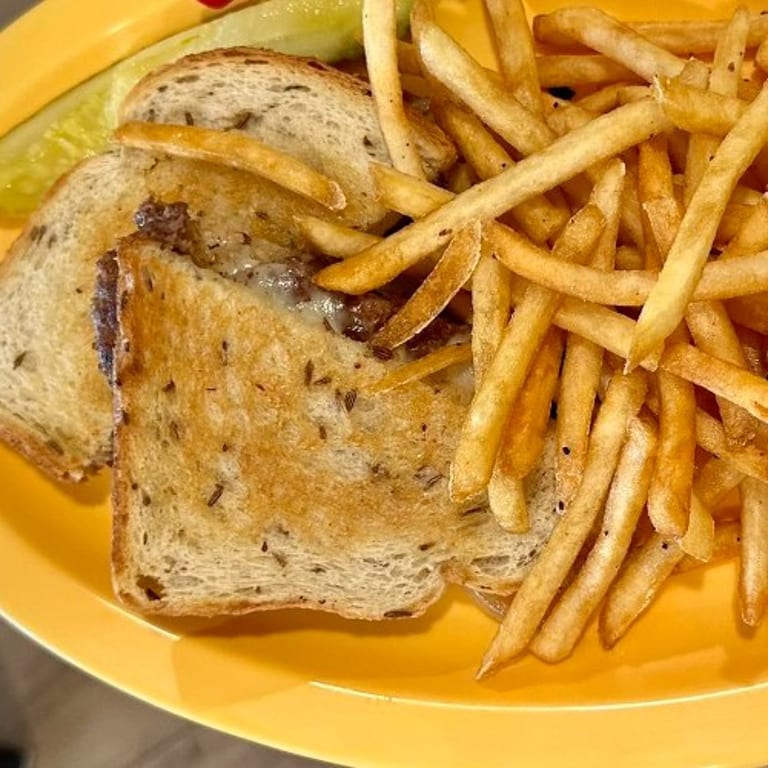 Satisfy Your Cravings with a Patty Melt