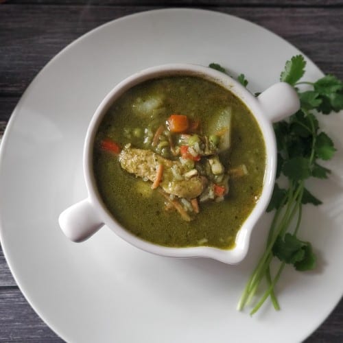 Aguadito de Pollo / Peruvian vegetable chicken soup ( 32 oz ).