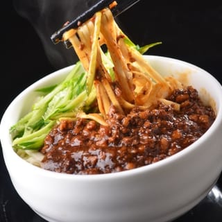 House Special Zha Jiang Noodle / 炸酱面