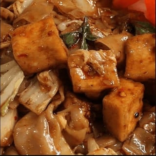 Small Pan Pad Kee Maw (Serves 6 - 8)