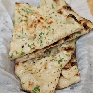 GARLIC NAAN