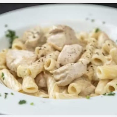 Pasta with Alfredo.