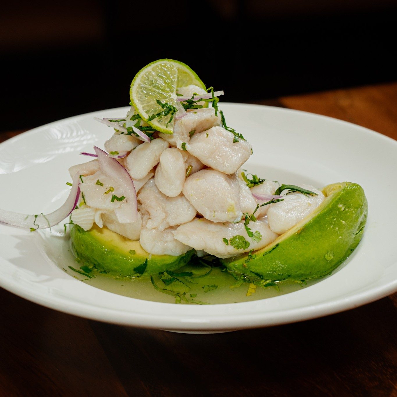 Aguacate Relleno con Ceviche.