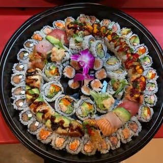 82 Pieces Blue Mountain Party Tray