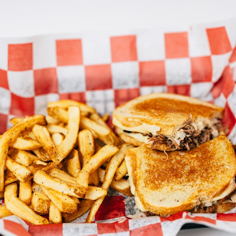 Delicious Pulled Pork Sandwiches: A Southern BBQ Favorite