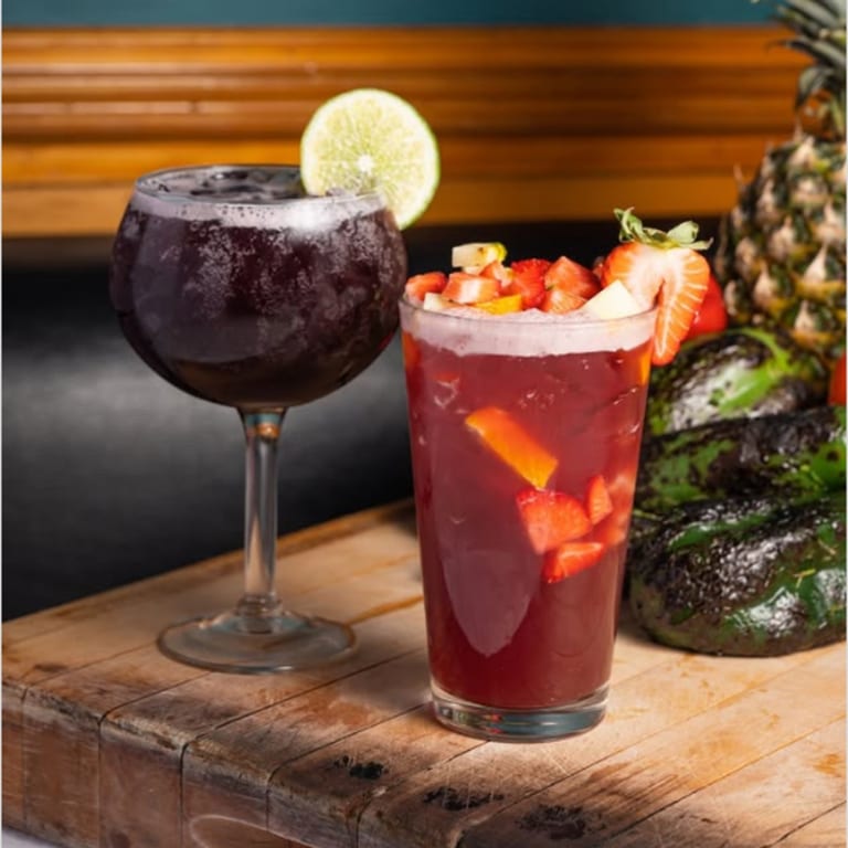 12 Best Margaritas in Chicago 🍹