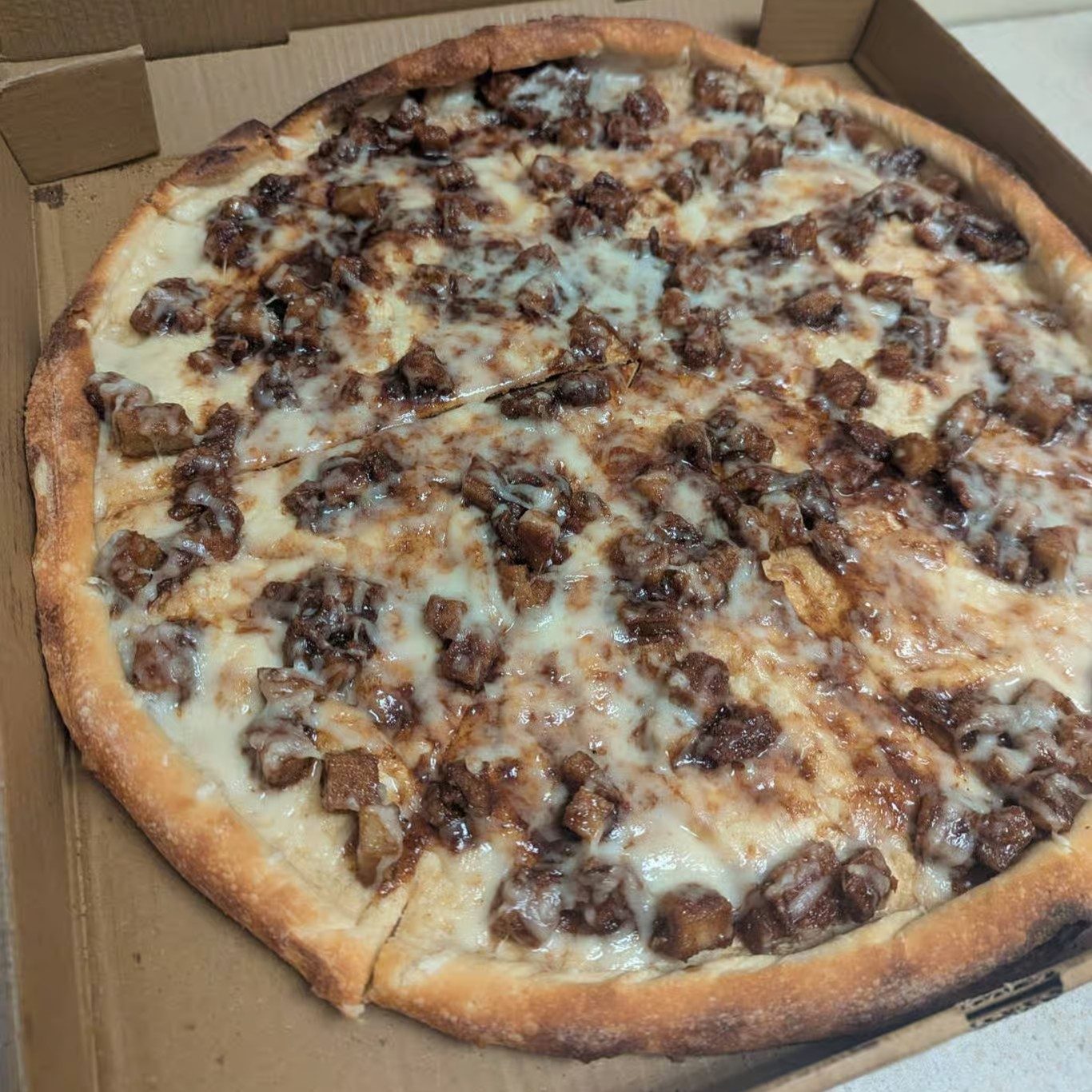 Vegan BBQ Chicken Pizza.