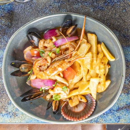 Saltado De Mariscos.
