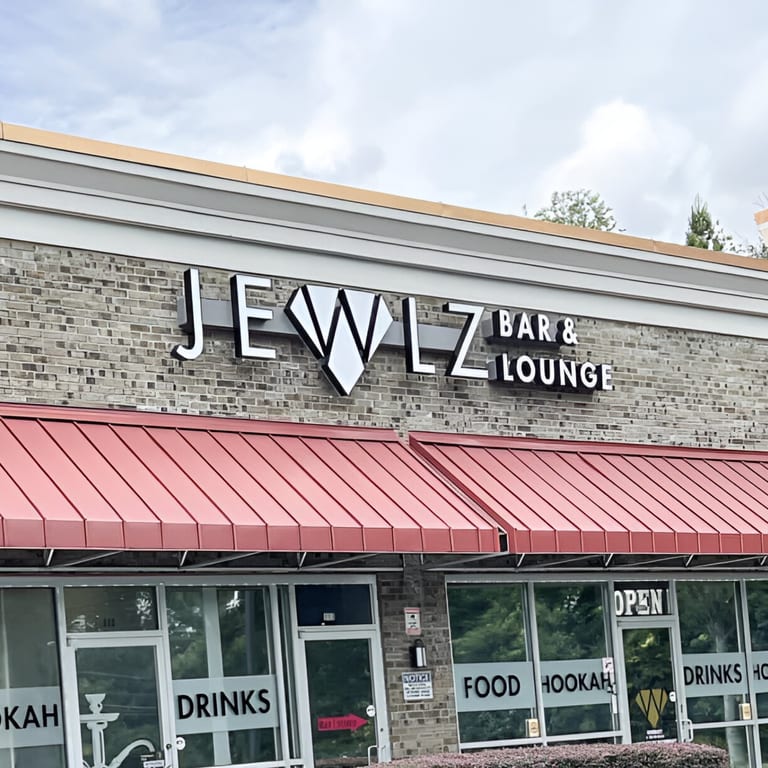 Welcome to Jewlz Bar, Restaurant & Lounge