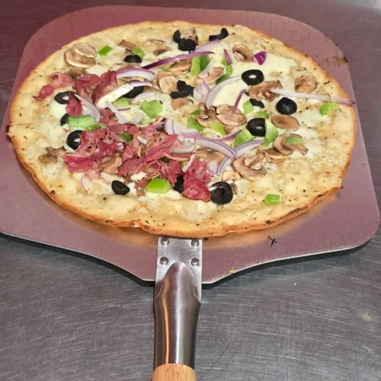 Gluten-Free Options: Pizza, Pasta, Sandwiches