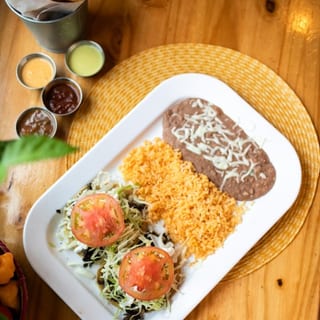 Tacos Tex-Mex, Rice, Beans and a Soft Drink (2 Tacos)