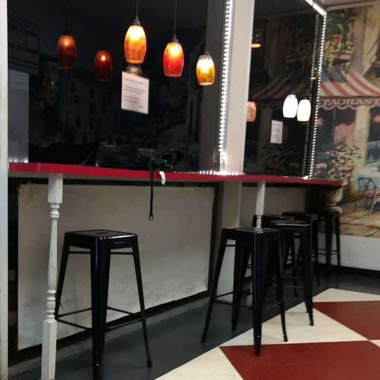 Family-Friendly Dining 👨‍👩‍👧‍👦