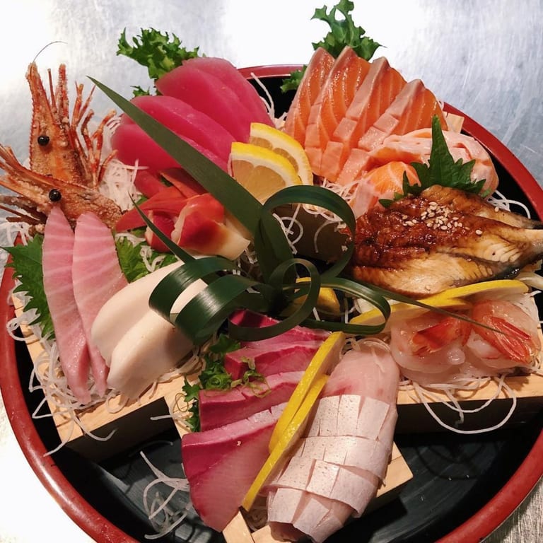 Experience Kanpai: Fresh Sushi & Innovative Fusion