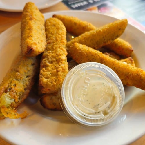 Fried Pickle Spears (8 Pieces).