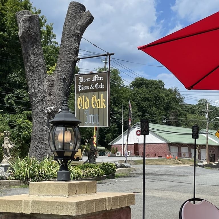 Welcome to Bear Mountain Pizza