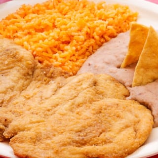 Milanesa de Pollo Empanizada