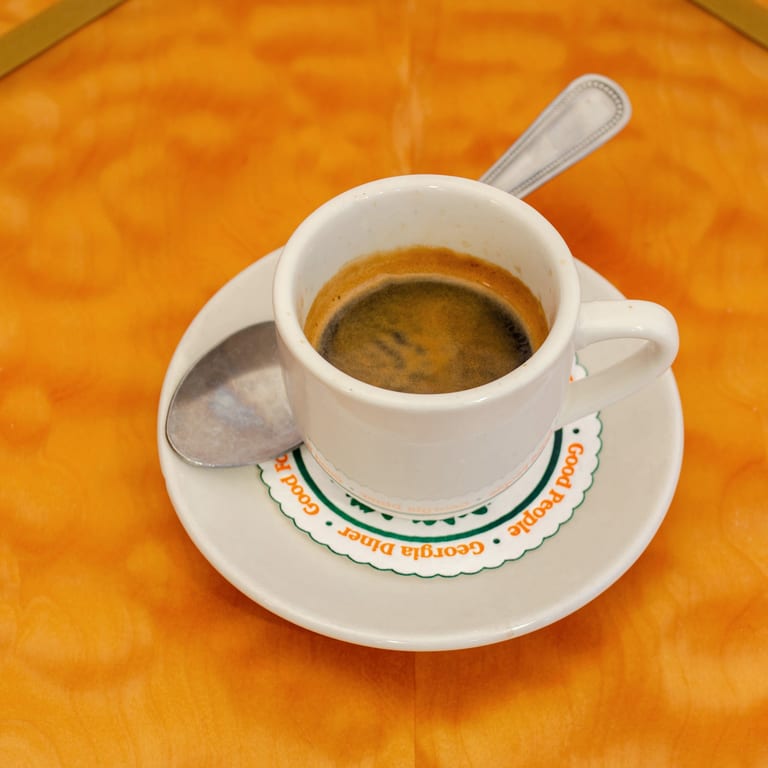 Espresso Delights: Diner's Favorite Wake-Up Call