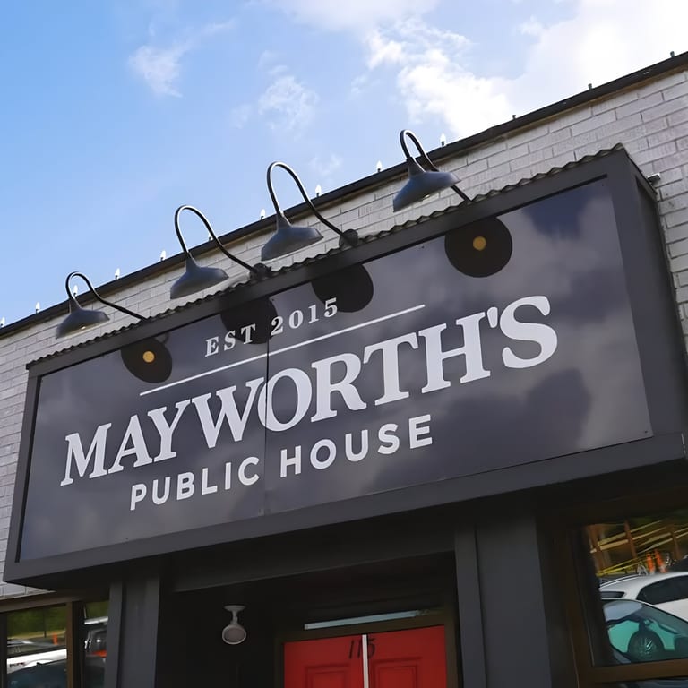 Welcome to Mayworth’s Public House🍔