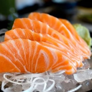 L1 Sashimi Salmon/2Pcs / Raw Fish