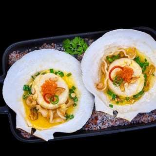 Grilled scallion & roe scallops (2PCS)