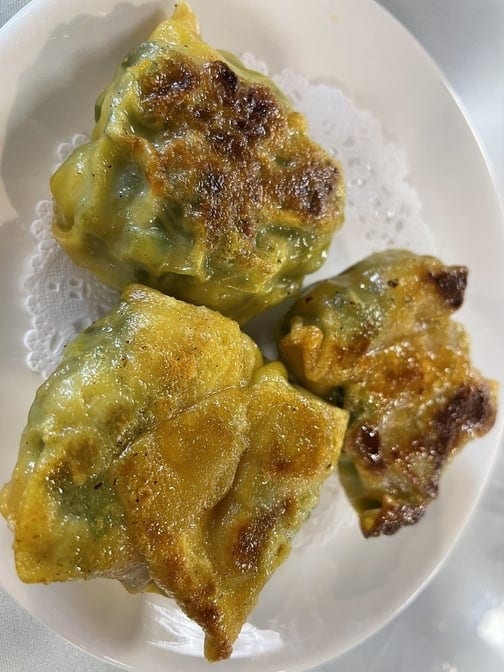 Pan - Fried Shrimp & Chives Cake / 煎韮菜鮮蝦餅.