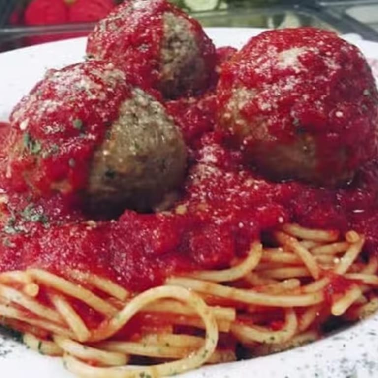 Delicious Spaghetti and Italian Classics