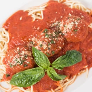 Kid's spaghetti & meatballs