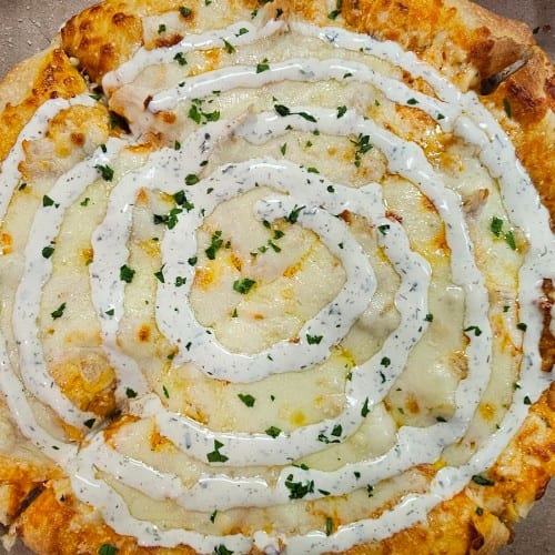 Buffalo Chicken Pizza (4-cut).