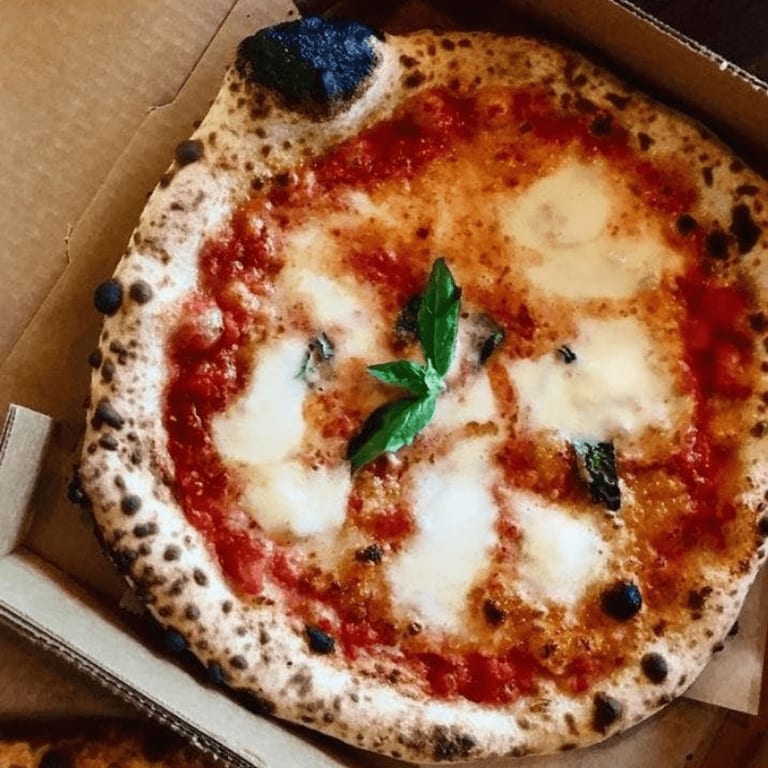 Classic Margherita Pizza