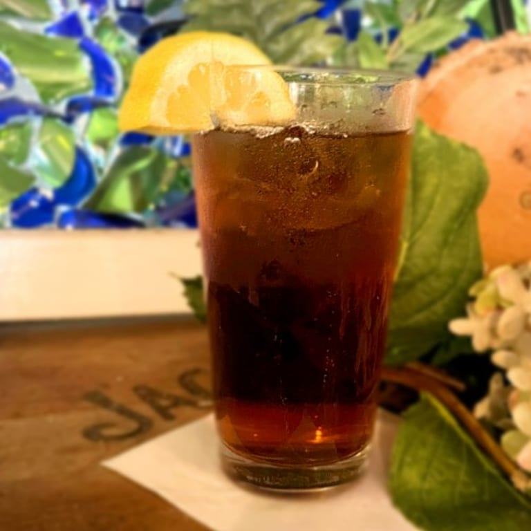 Refreshing Tea Selections to Accompany Your Meal