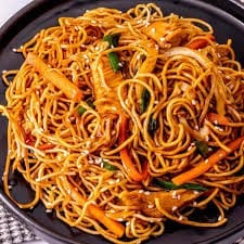 SPICY CHOW MEIN.