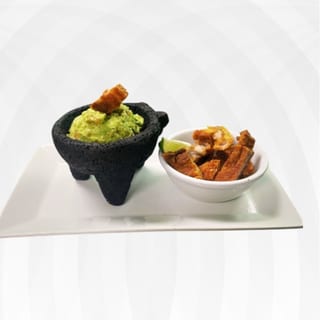 Guacamole con chicharron