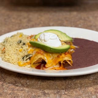 Enchiladas Super De Pollo