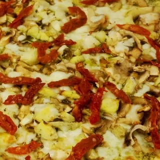 Gluten Free California Chicken & Artichoke Pizza (10")