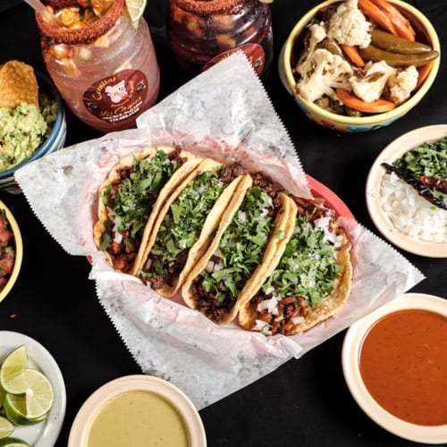 Cena De 3 Tacos / 3 Tacos Dinner.