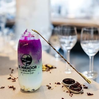 Pink Match Tea (22 oz)